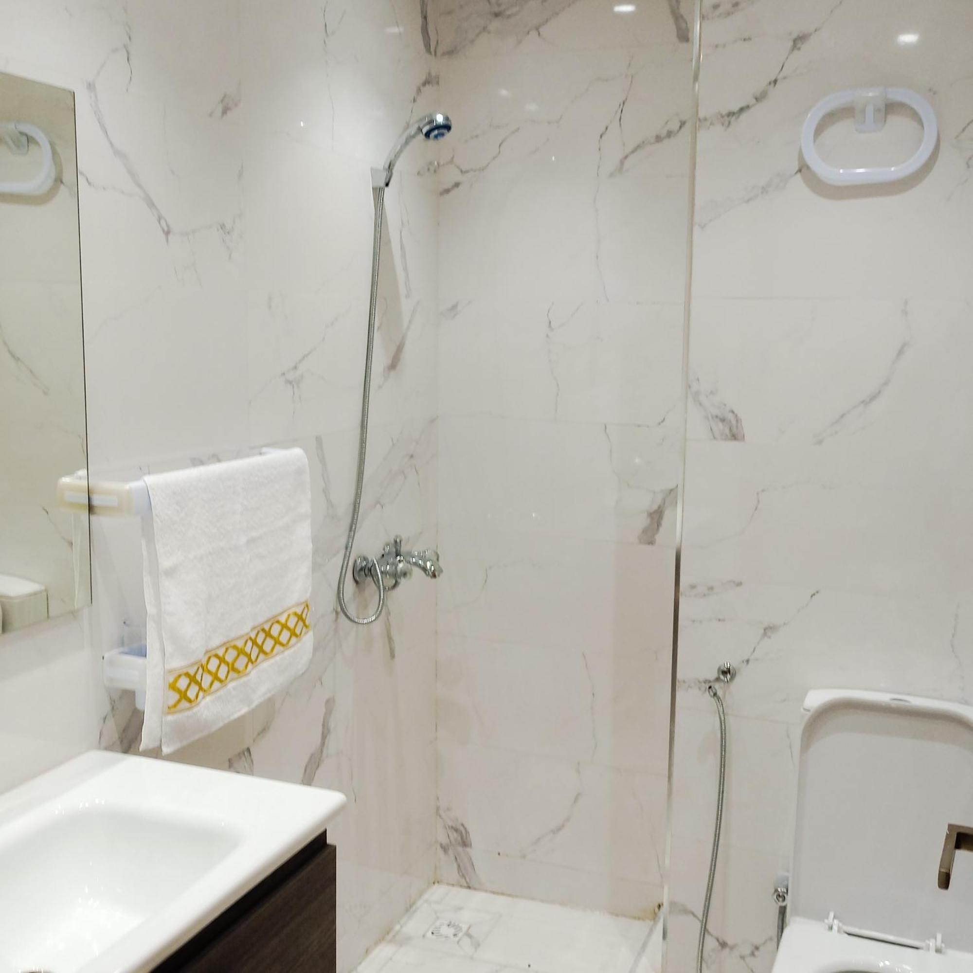 Super Apartement Totalement Neuf Et Climatise A Cote Du Centre Commercial Marjane M2 แทนเจียร์ ภายนอก รูปภาพ