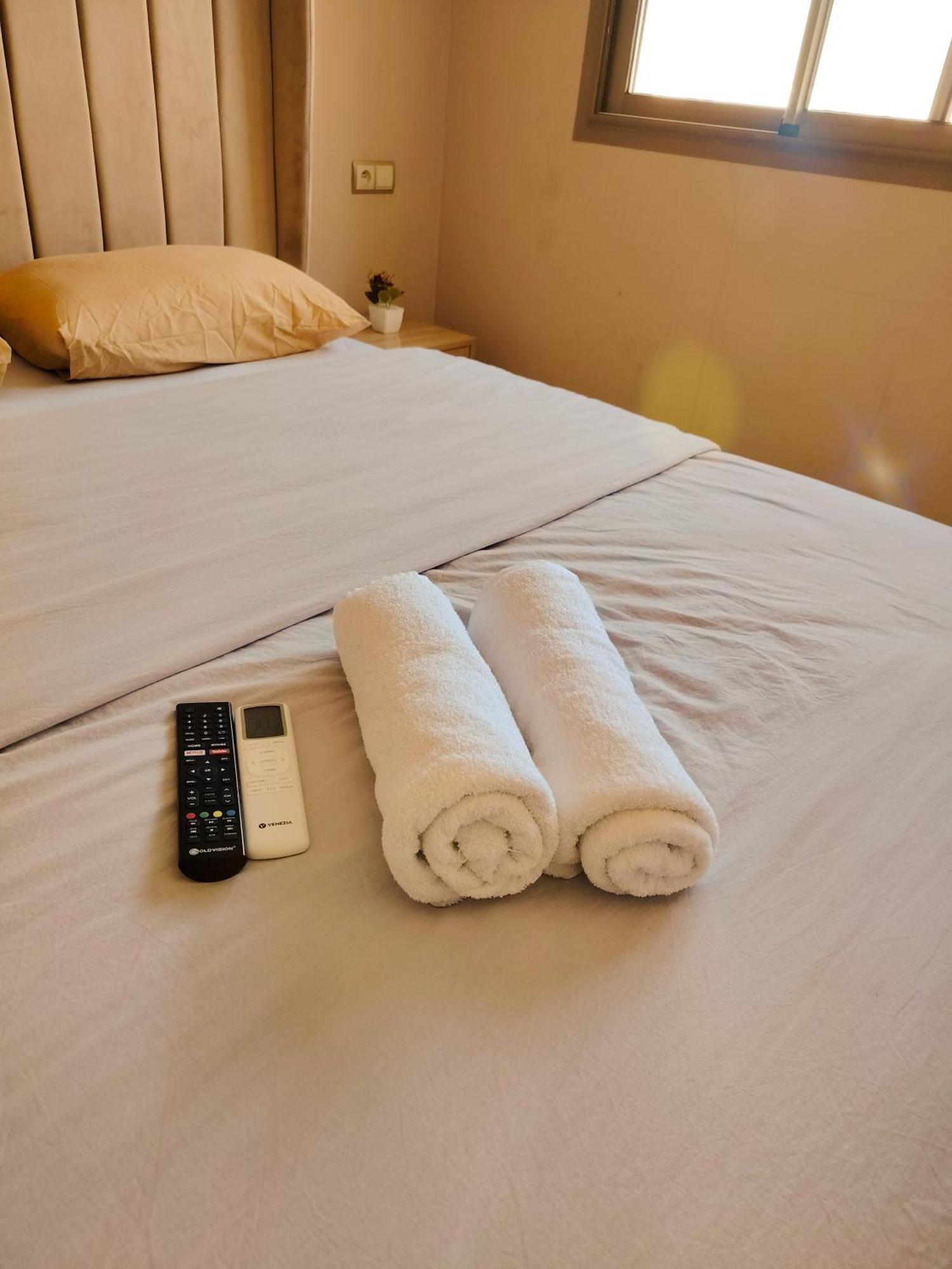 Super Apartement Totalement Neuf Et Climatise A Cote Du Centre Commercial Marjane M2 แทนเจียร์ ภายนอก รูปภาพ